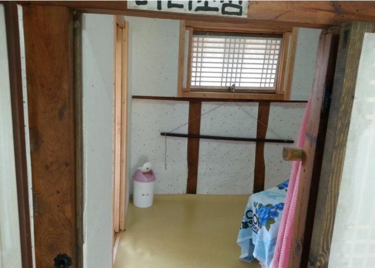 Отель Goseong Choi Pilgan'S Old House Номер фото