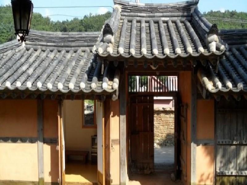 Отель Goseong Choi Pilgan'S Old House Экстерьер фото